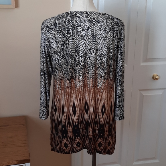 Embellished sharkbite tunic - Picture 2 of 6